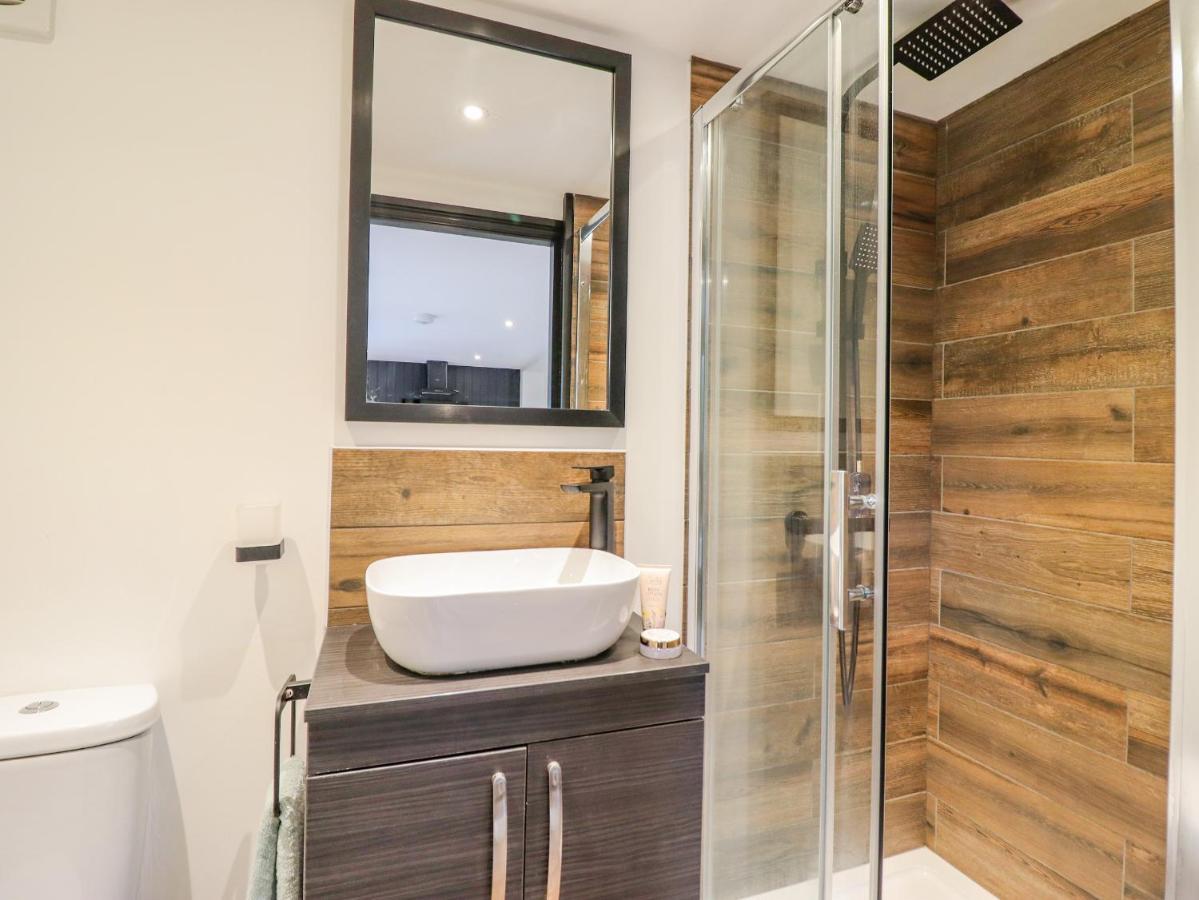 The Cabin At Evelyns Retreat Corwen Exteriör bild